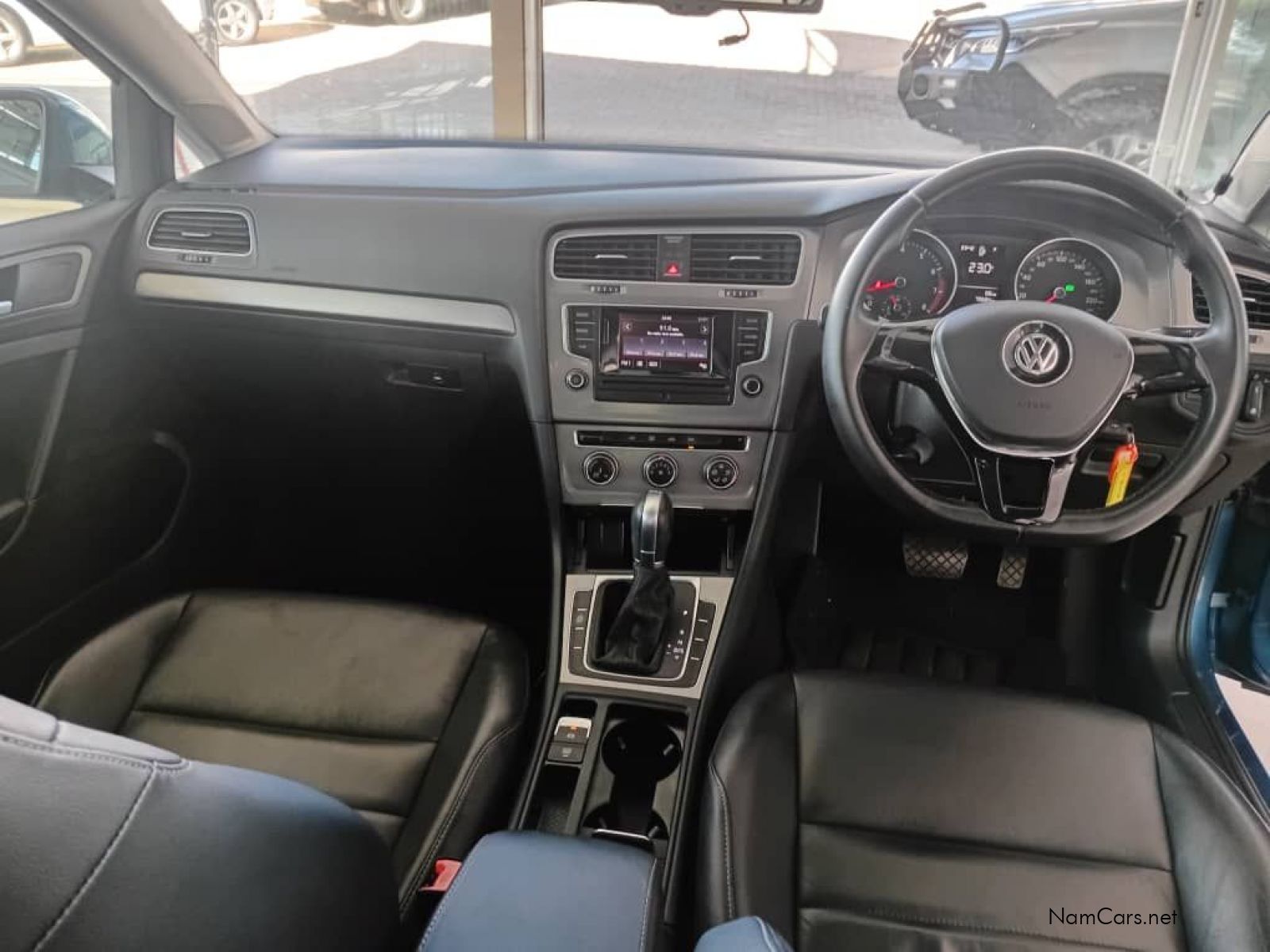 2015 Volkswagen Golf photo 13