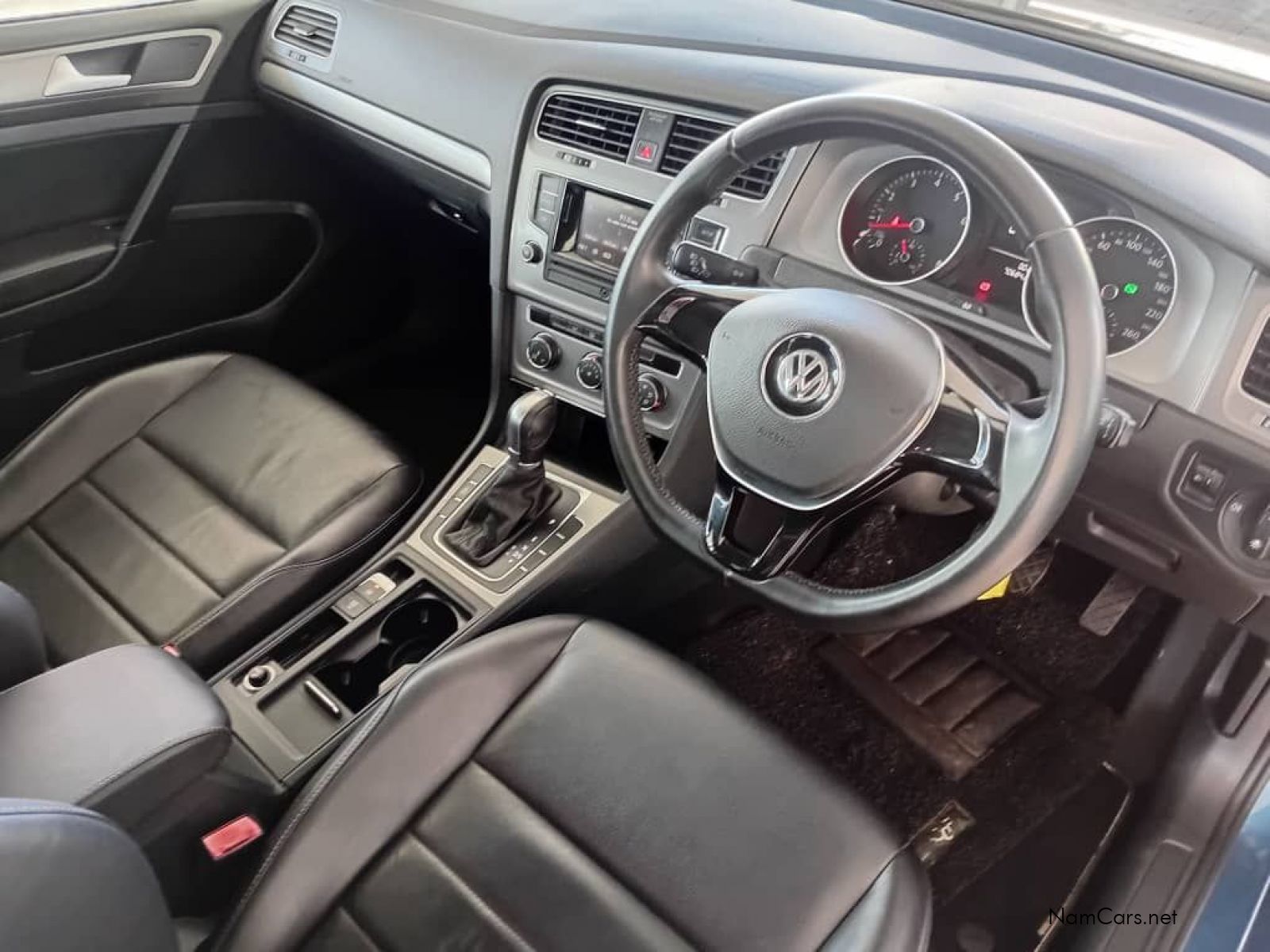 2015 Volkswagen Golf photo 9