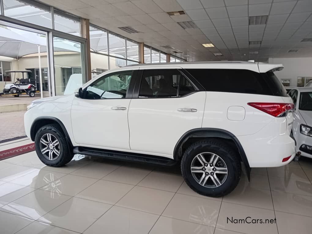 2017 Toyota Fortuner photo 4