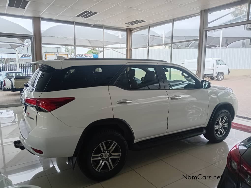 2017 Toyota Fortuner photo 7