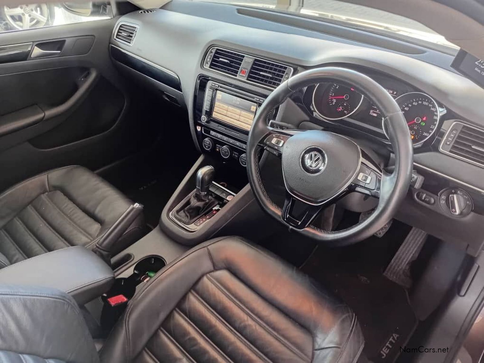 2015 Volkswagen Jetta photo 9