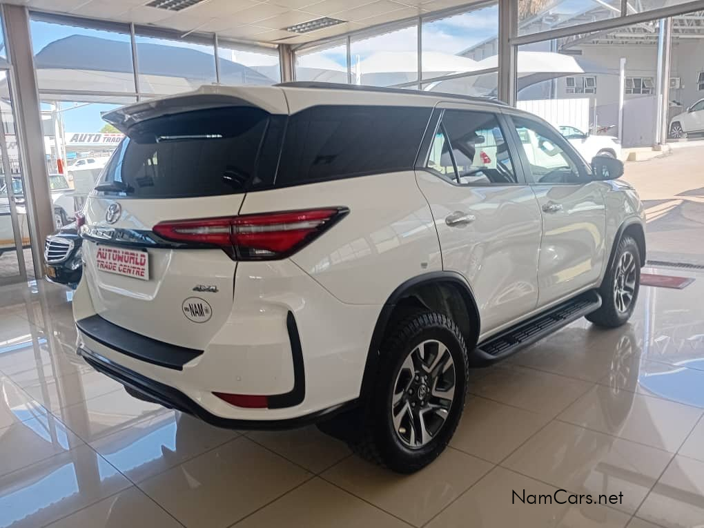 2025 Toyota Fortuner photo 7