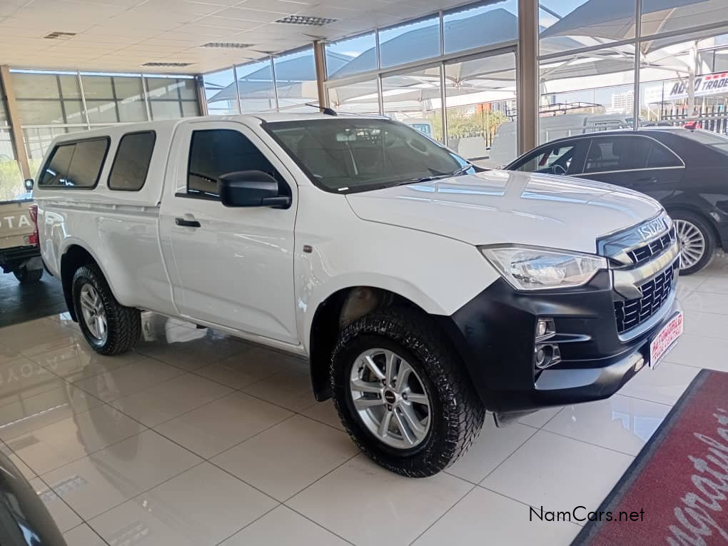 2023 Isuzu D-MAX photo 1