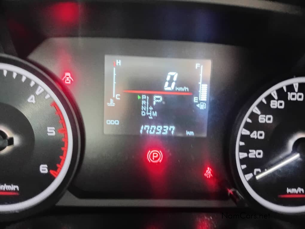 2023 Isuzu D-MAX photo 10