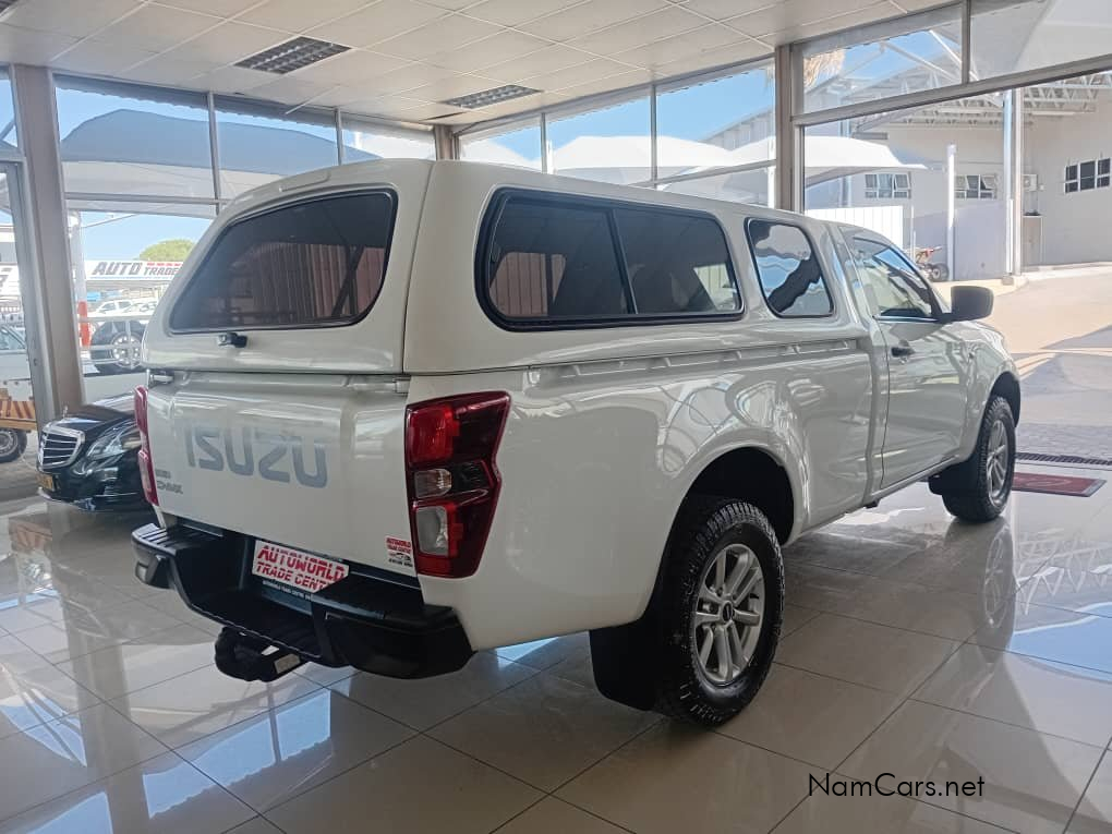 2023 Isuzu D-MAX photo 6