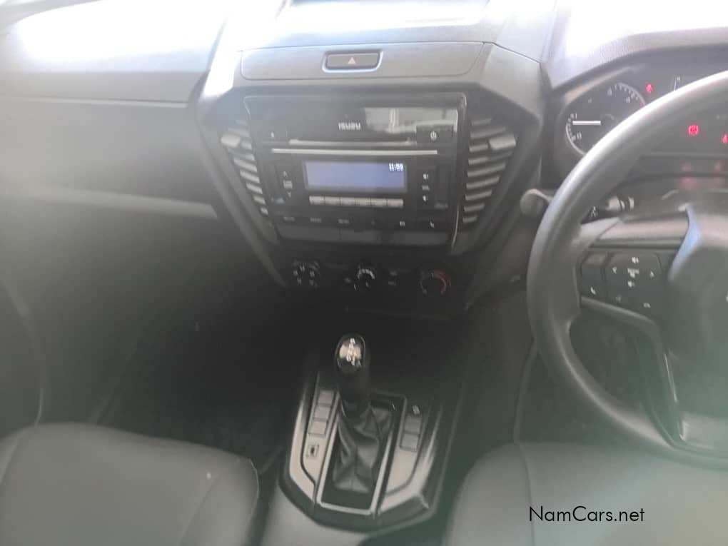 2023 Isuzu D-MAX photo 7