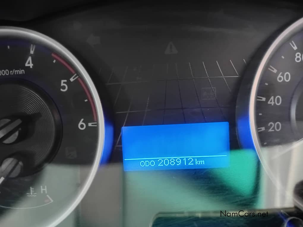 2020 Toyota Hilux photo 9