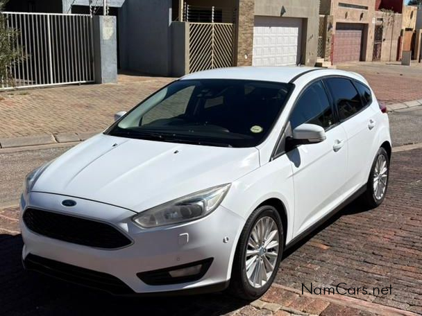 2015 Ford Focus photo 1