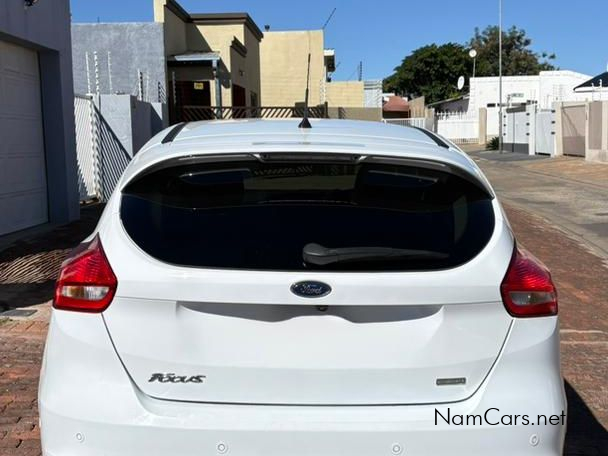 2015 Ford Focus photo 3