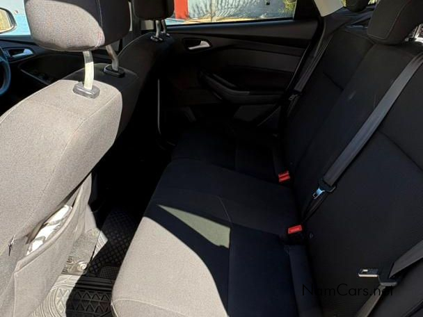 2015 Ford Focus photo 5