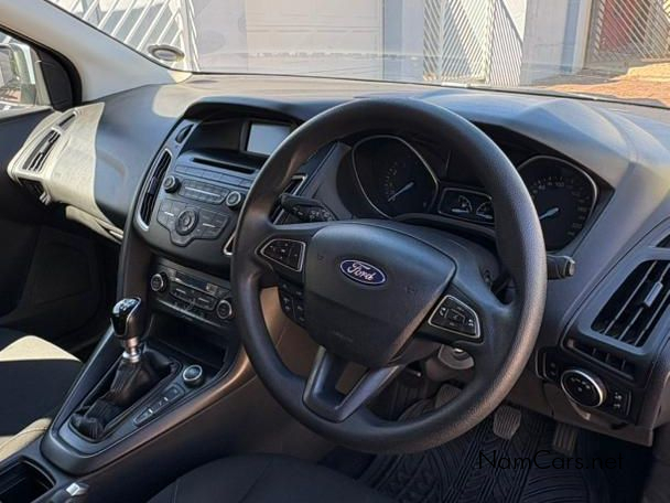 2015 Ford Focus photo 7