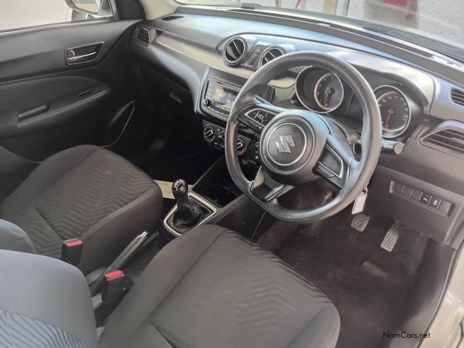 2022 Suzuki Swift photo 8