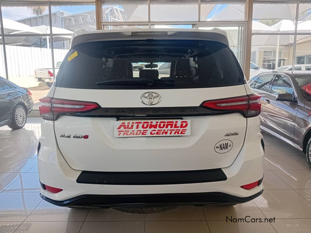 2025 Toyota Fortuner photo 6