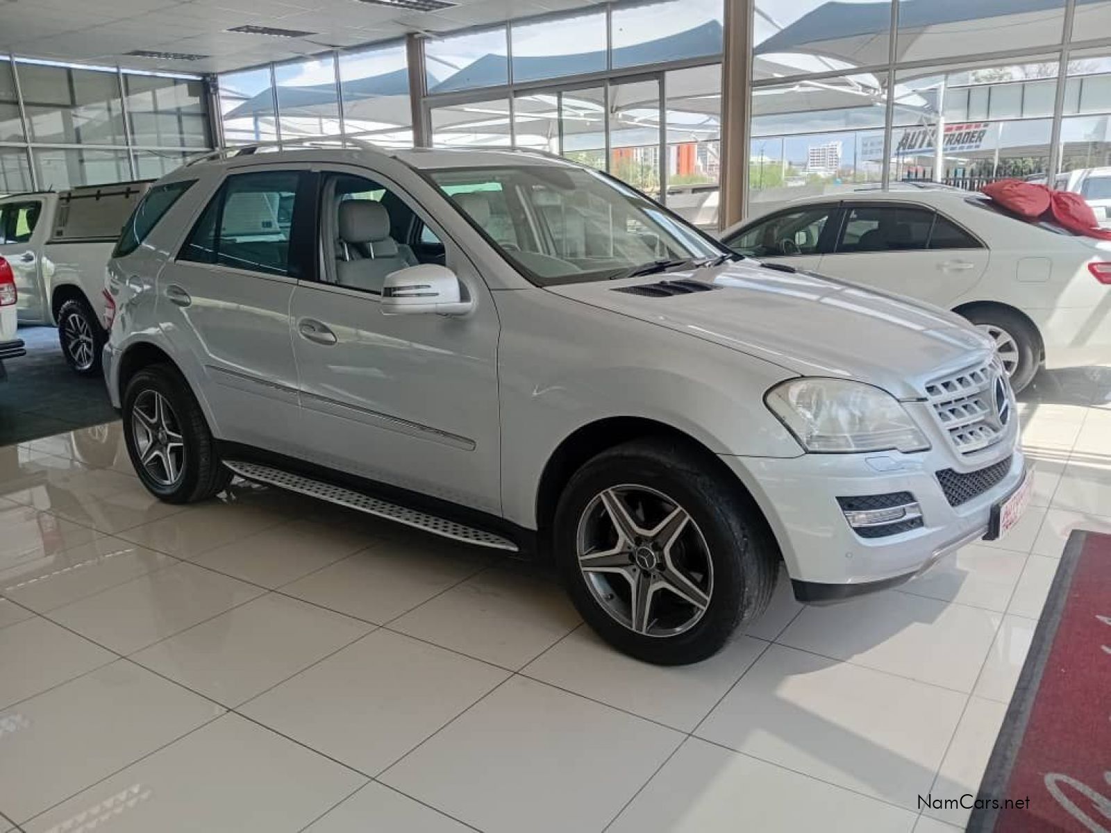 2012 Mercedes-Benz M Class photo 1