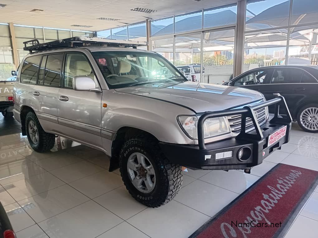 2005 Toyota Land Cruiser photo 1