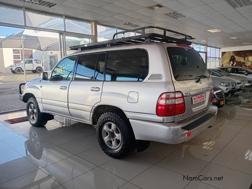 2005 Toyota Land Cruiser photo 4