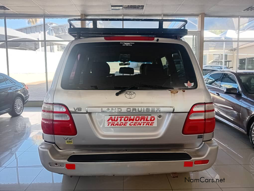 2005 Toyota Land Cruiser photo 5