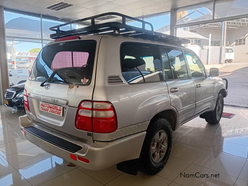 2005 Toyota Land Cruiser photo 6