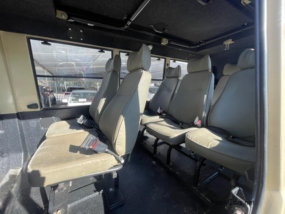 2019 Toyota Land Cruiser photo 17