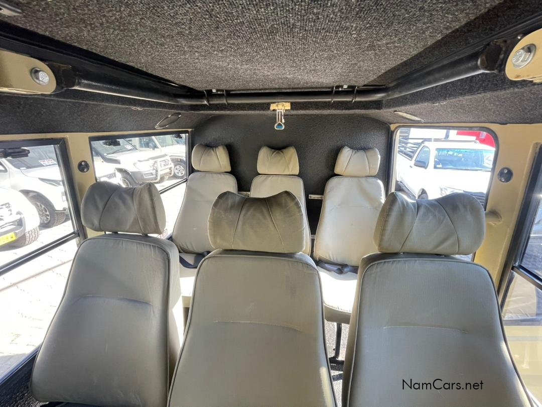 2019 Toyota Land Cruiser photo 18
