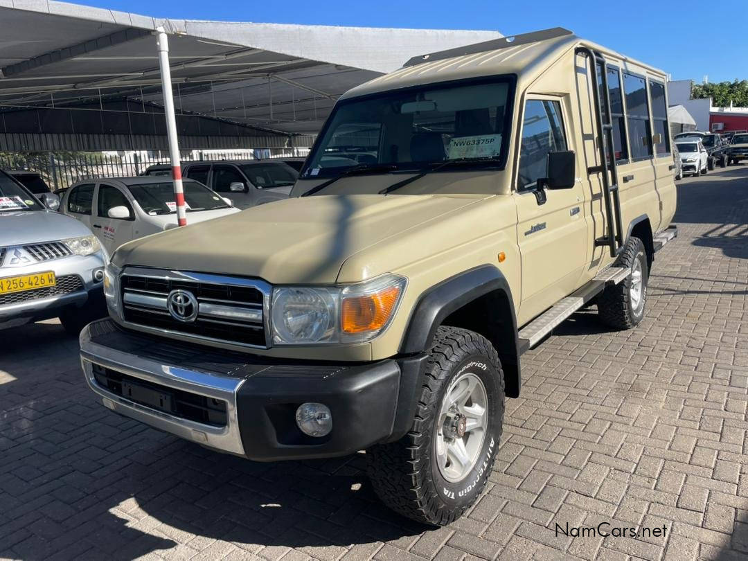 2019 Toyota Land Cruiser photo 7