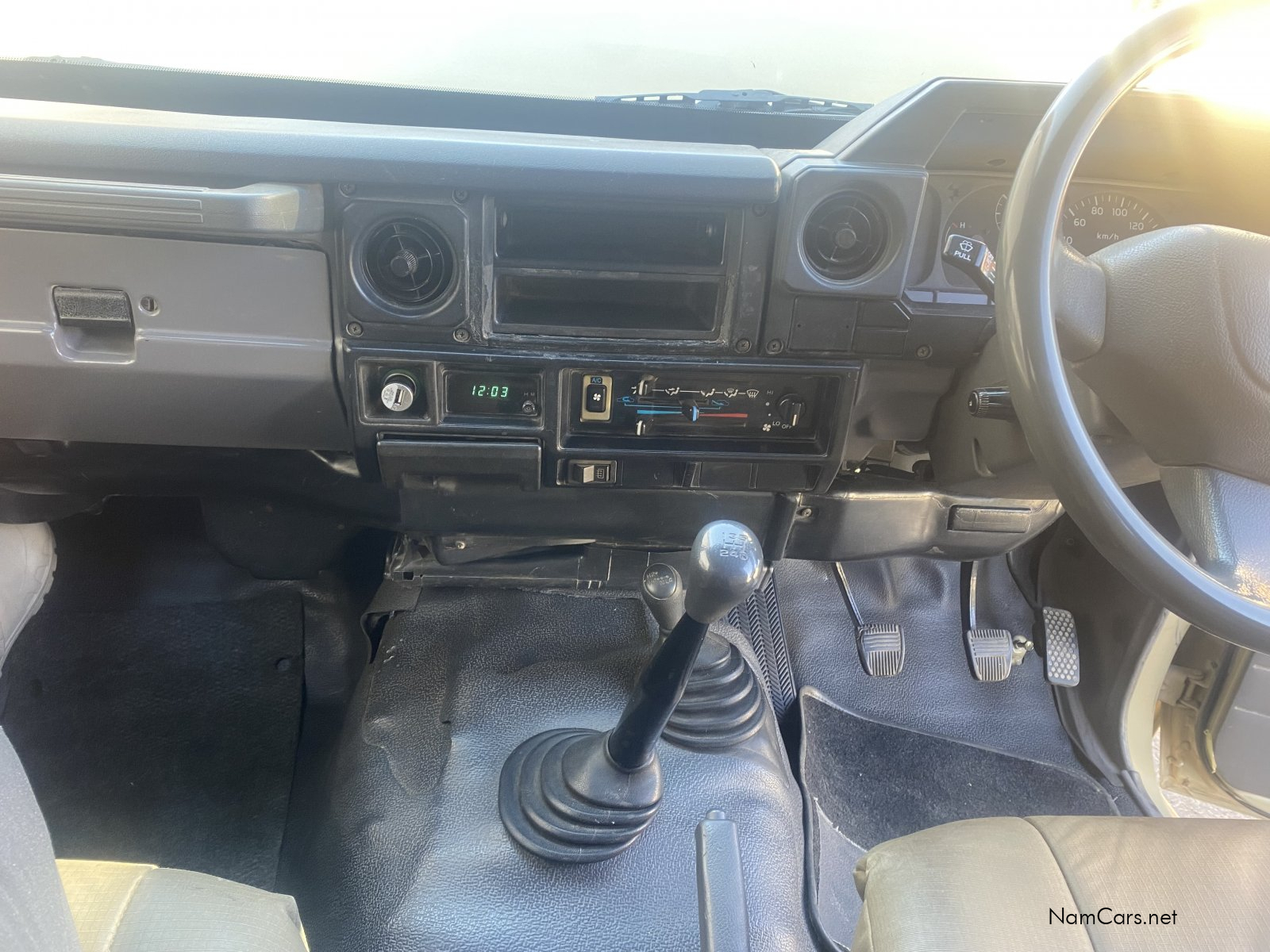 2008 Toyota Land Cruiser photo 13