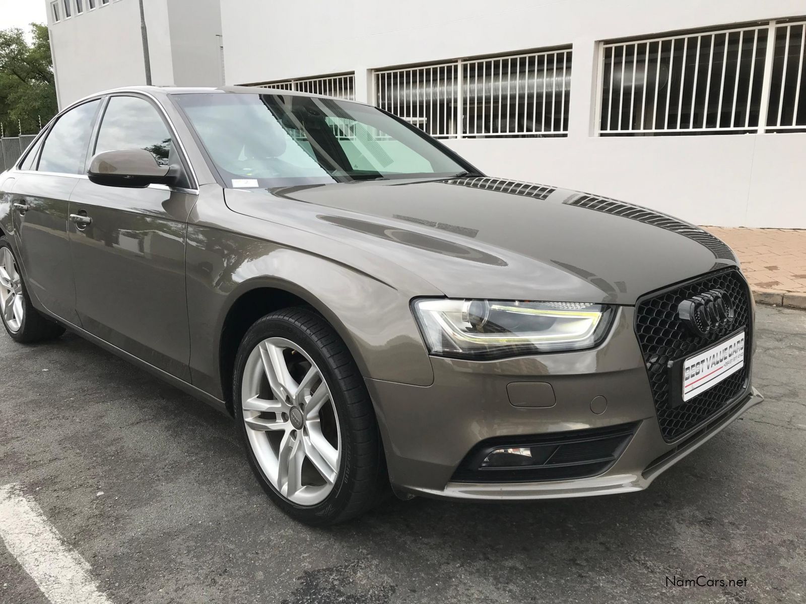 2015 Audi A4 photo 1