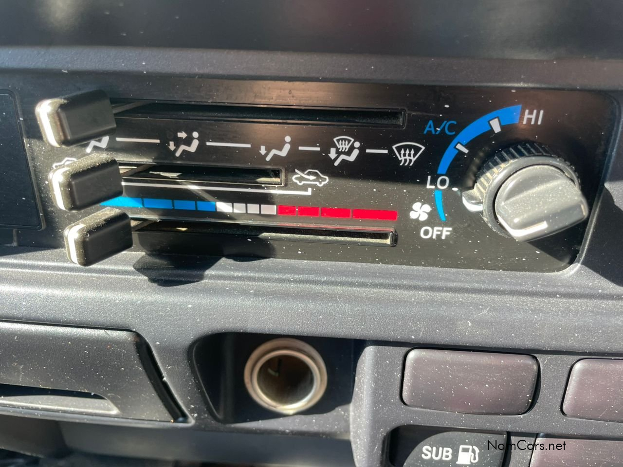 2019 Toyota Land Cruiser photo 11