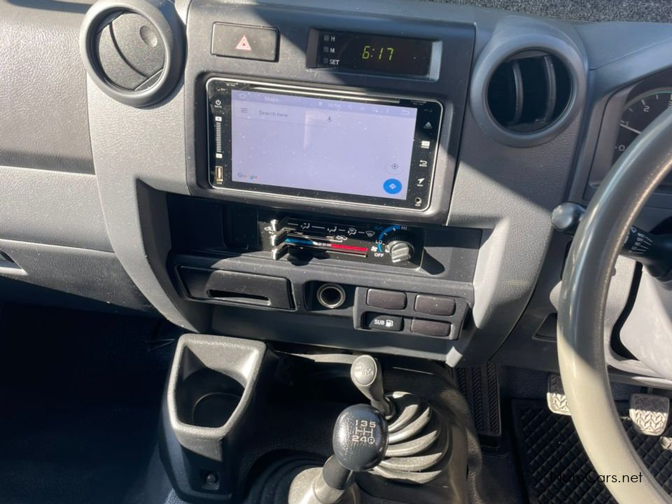 2019 Toyota Land Cruiser photo 9
