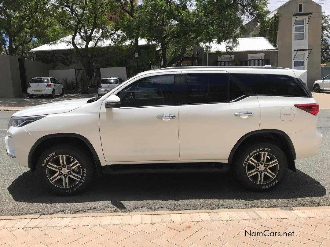 2022 Toyota Fortuner photo 3