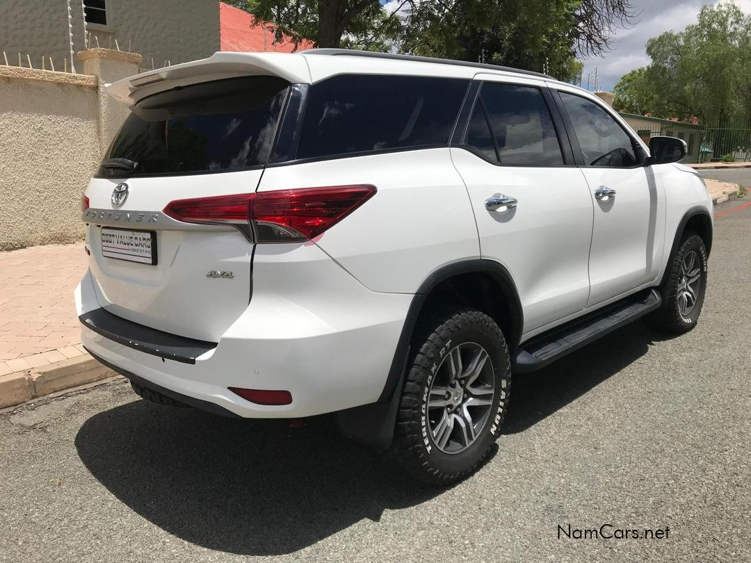 2022 Toyota Fortuner photo 4