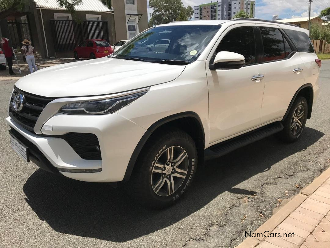 2022 Toyota Fortuner photo 5