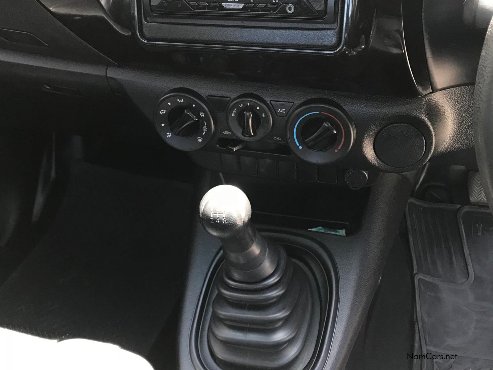 2019 Toyota Hilux photo 9