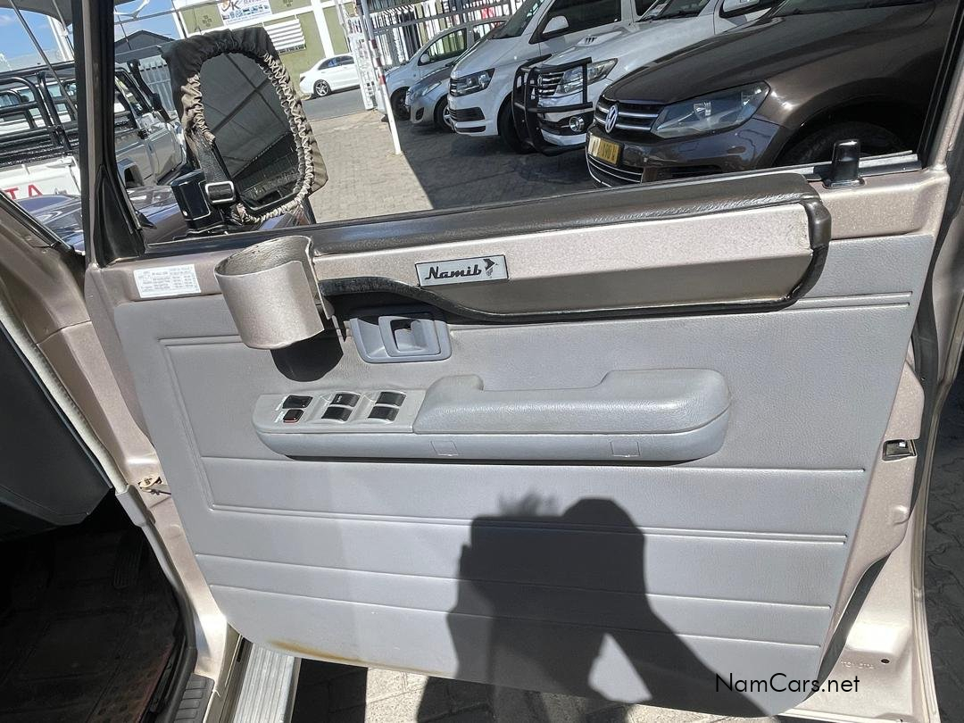 2018 Toyota Land Cruiser photo 11