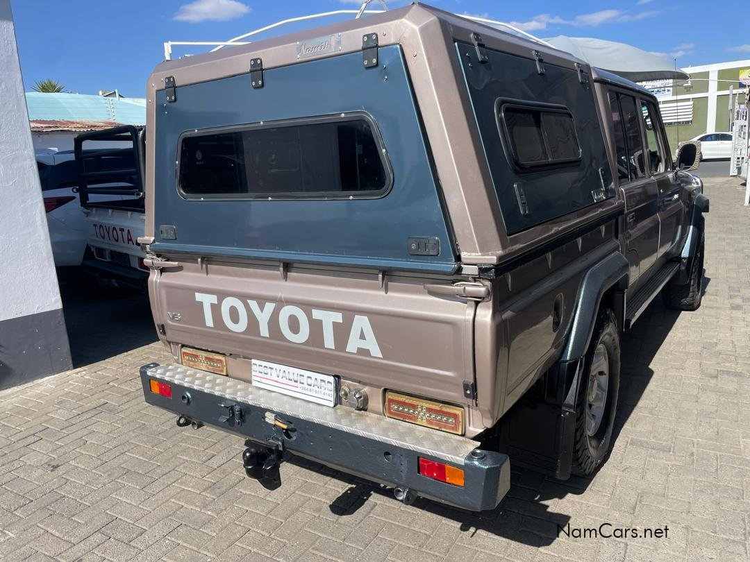 2018 Toyota Land Cruiser photo 5