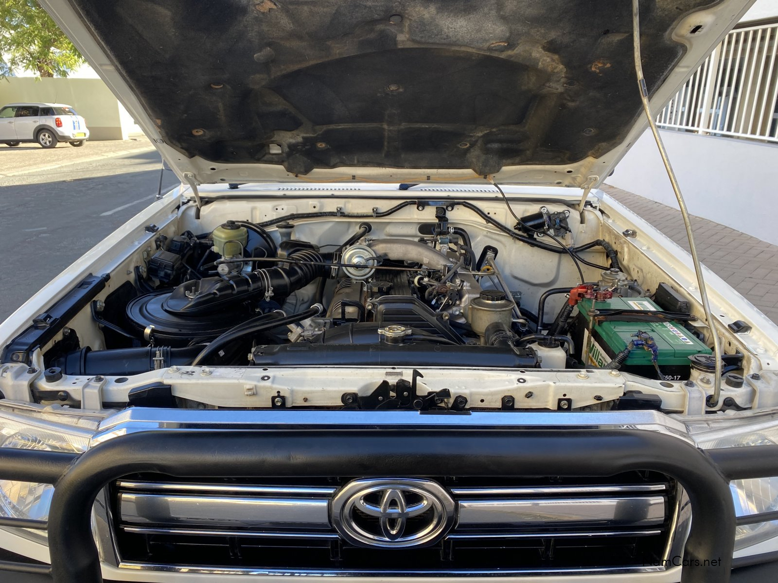 2014 Toyota Land Cruiser photo 4