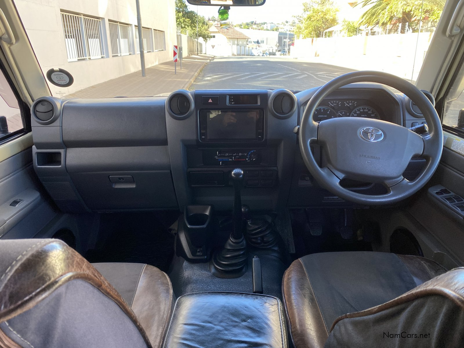 2019 Toyota Land Cruiser photo 10