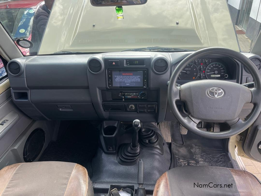 2019 Toyota Land Cruiser photo 18
