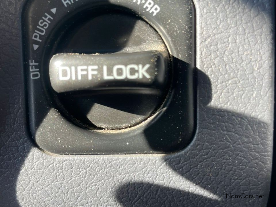 2019 Toyota Land Cruiser photo 12