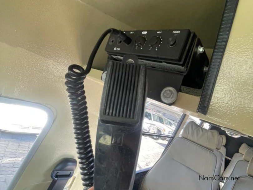 2019 Toyota Land Cruiser photo 13