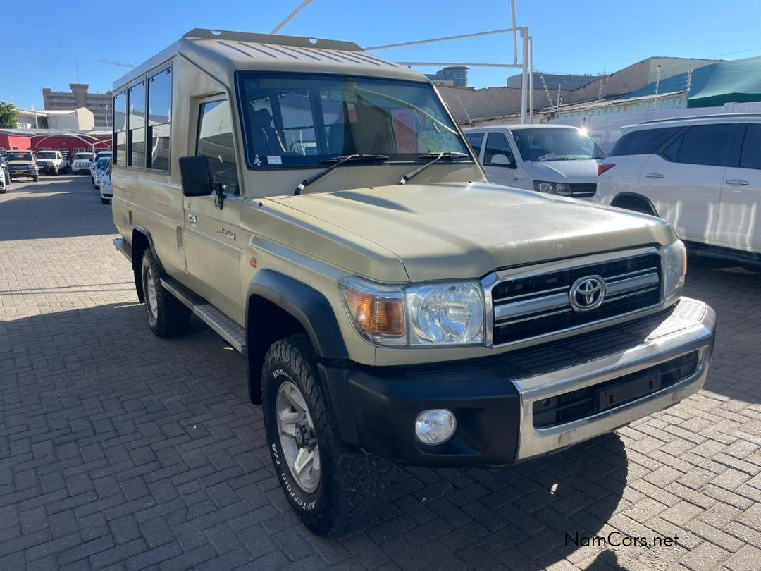 2019 Toyota Land Cruiser photo 5