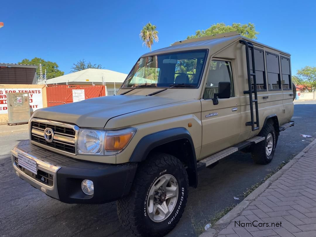 2019 Toyota Land Cruiser photo 6