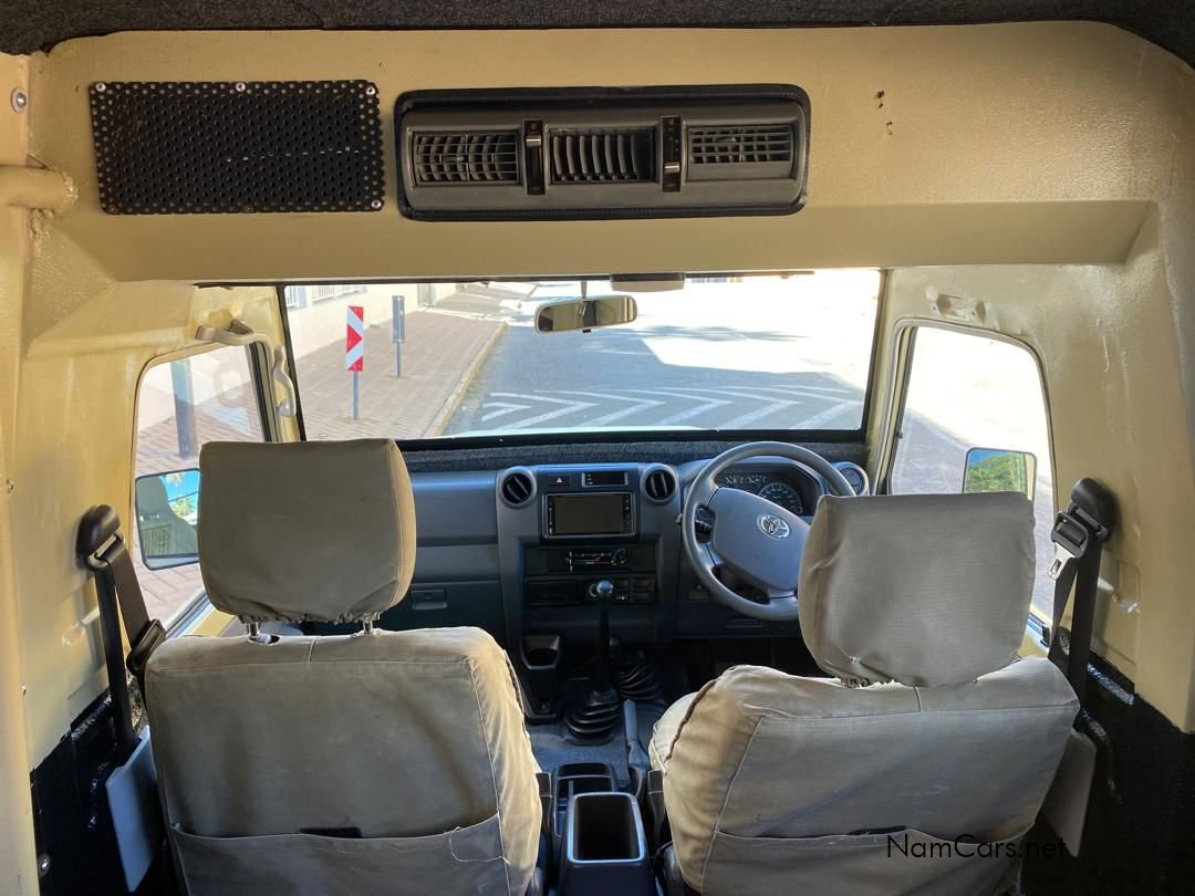 2019 Toyota Land Cruiser photo 9