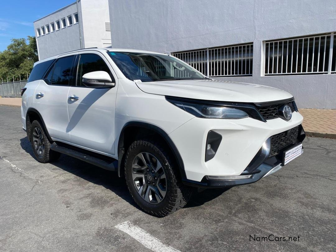 2023 Toyota Fortuner photo 1