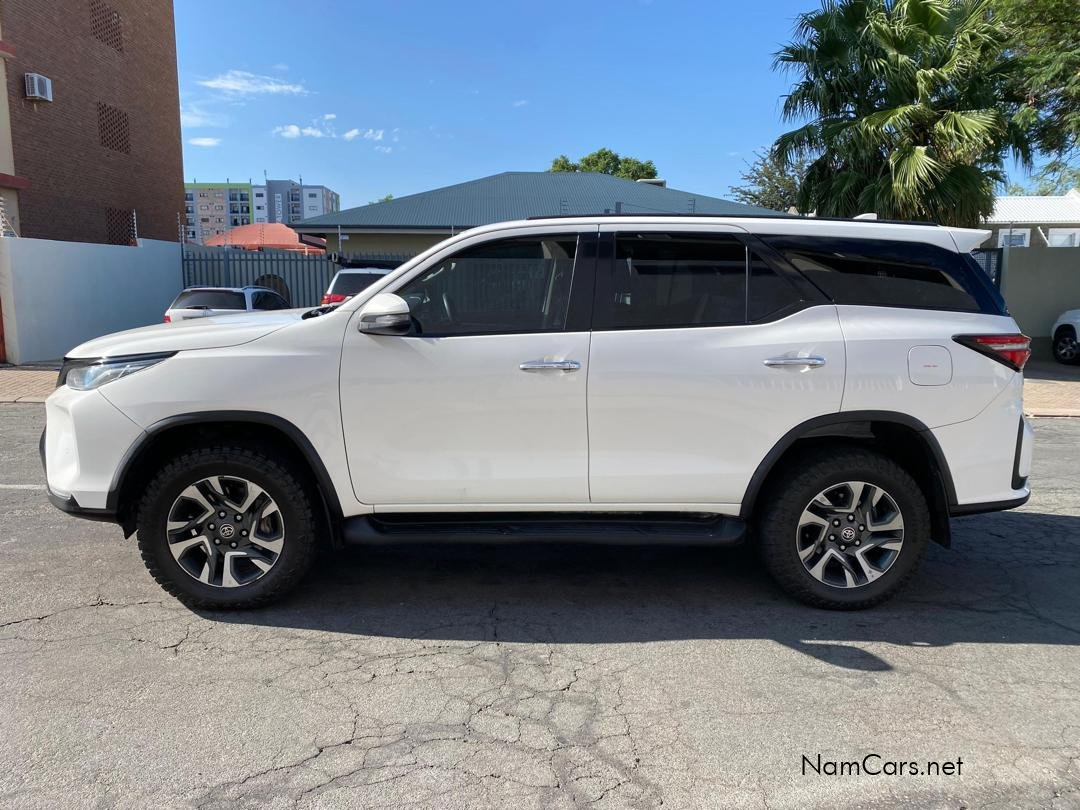 2023 Toyota Fortuner photo 4