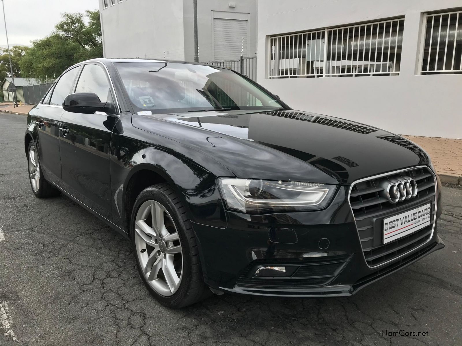 2015 Audi A4 photo 1