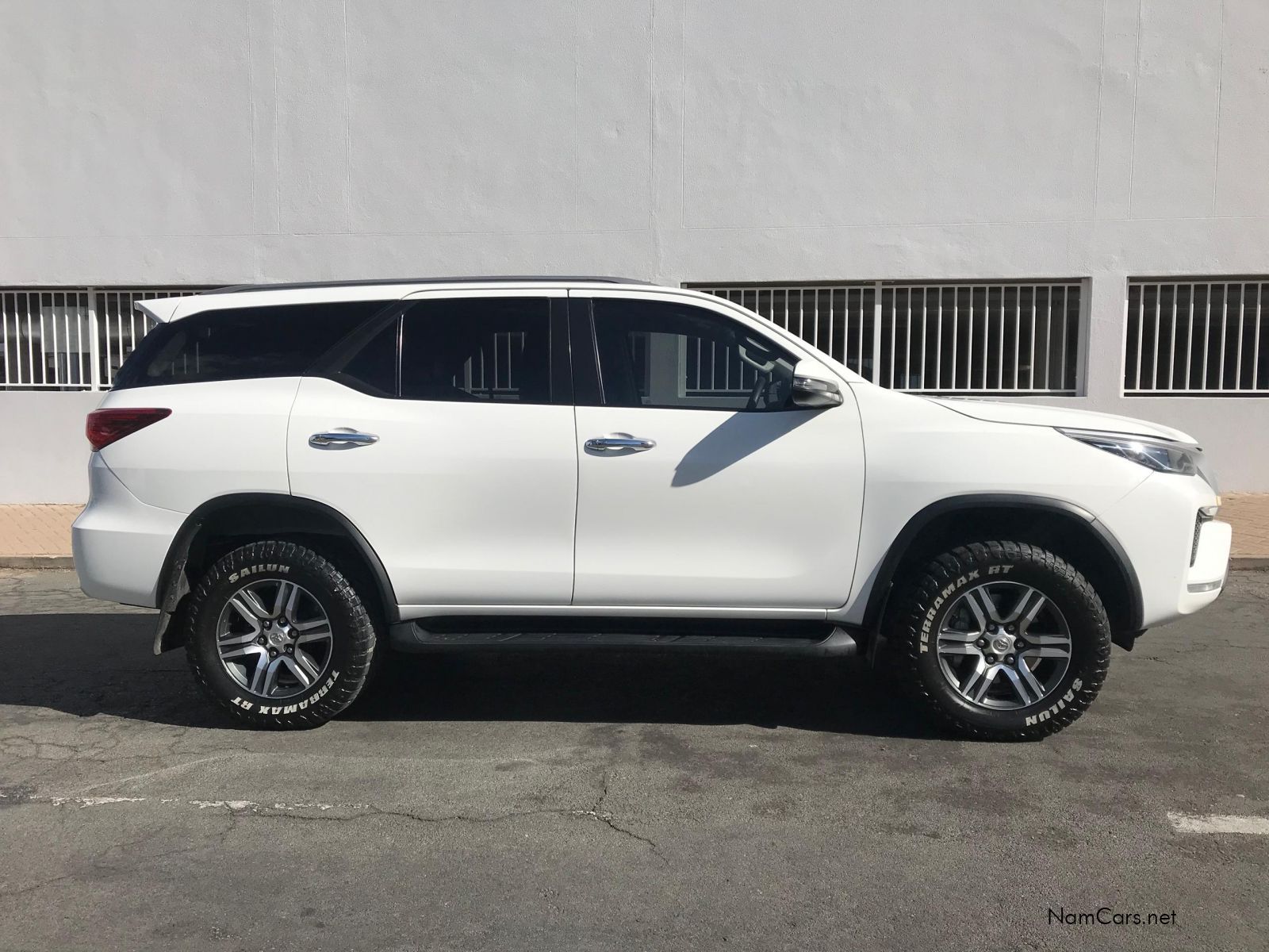 2022 Toyota Fortuner photo 1
