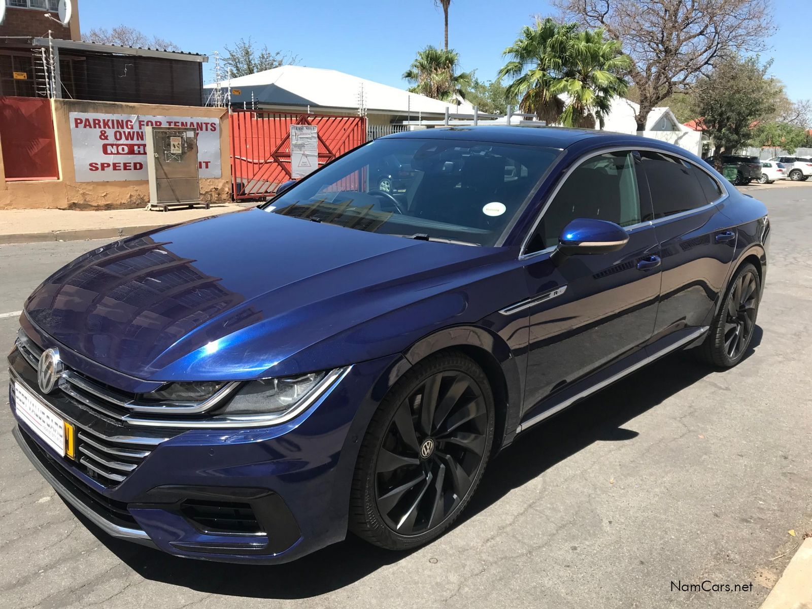 2018 Volkswagen Arteon photo 2