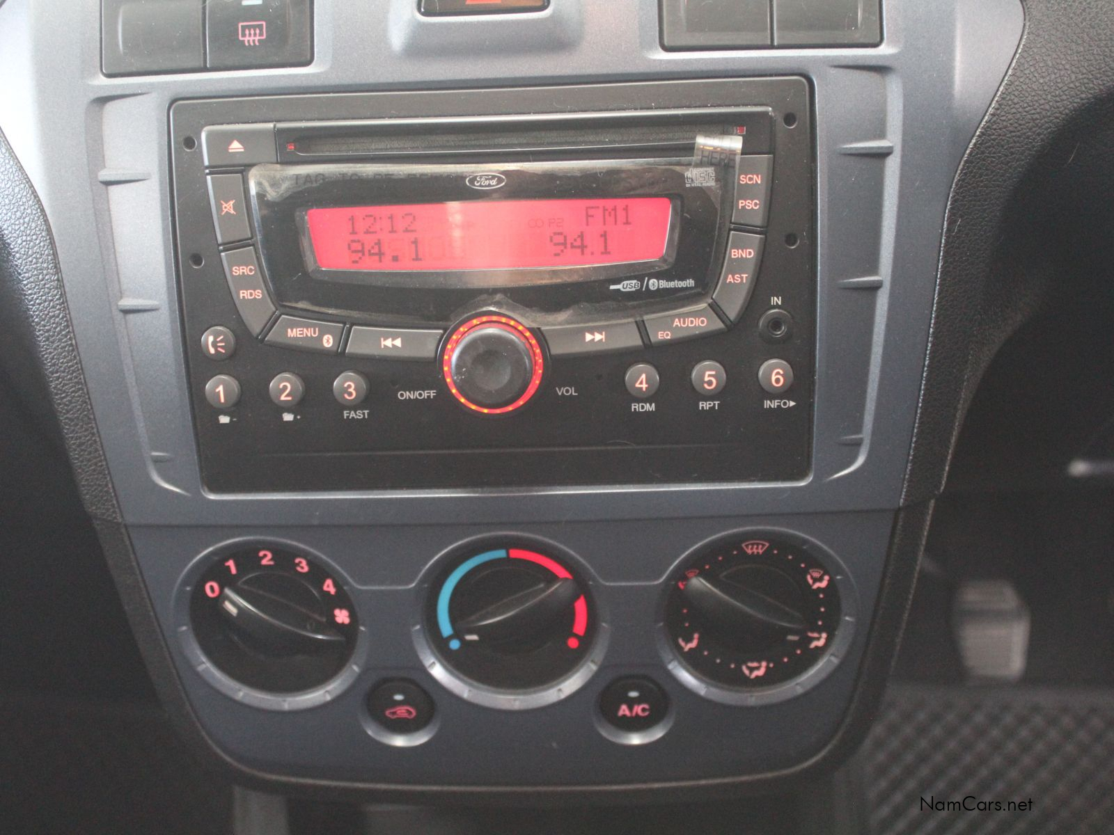 2014 Ford Figo photo 13