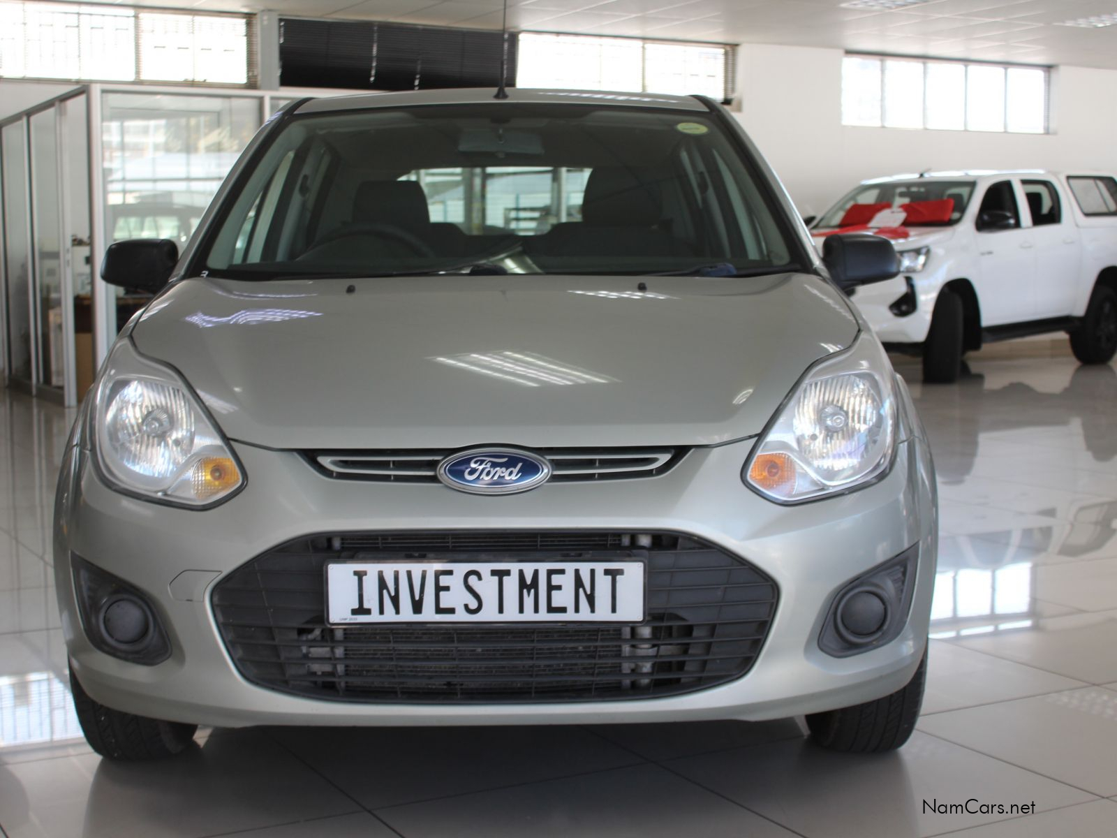 2014 Ford Figo photo 3